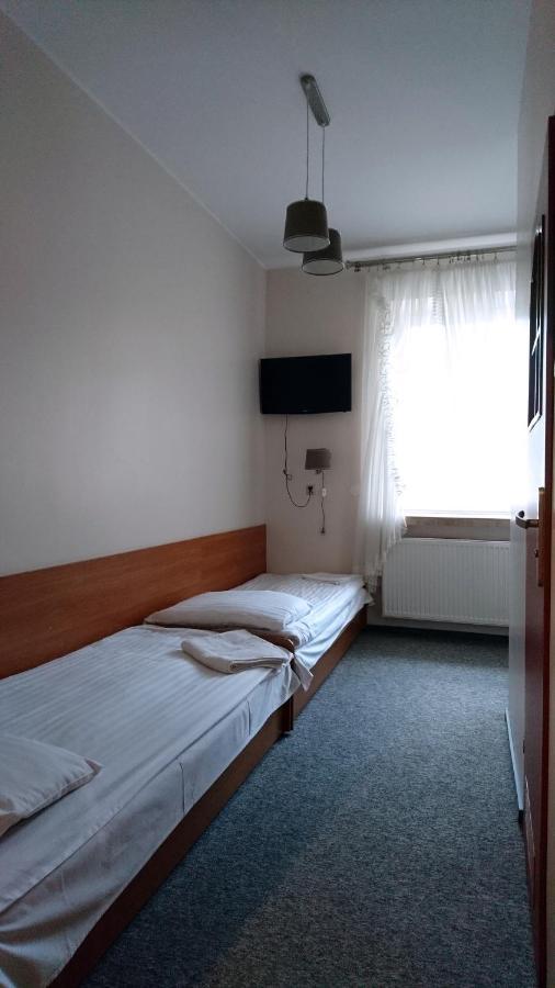 Dom Weselny Wenus Pokoje Hotelowe Przedborz 외부 사진